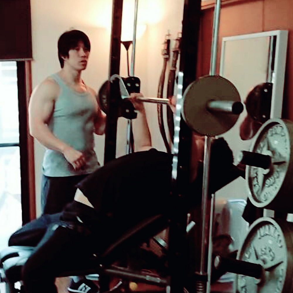 その2 元日本トップのボディビルダーが直接指導してくれるジム